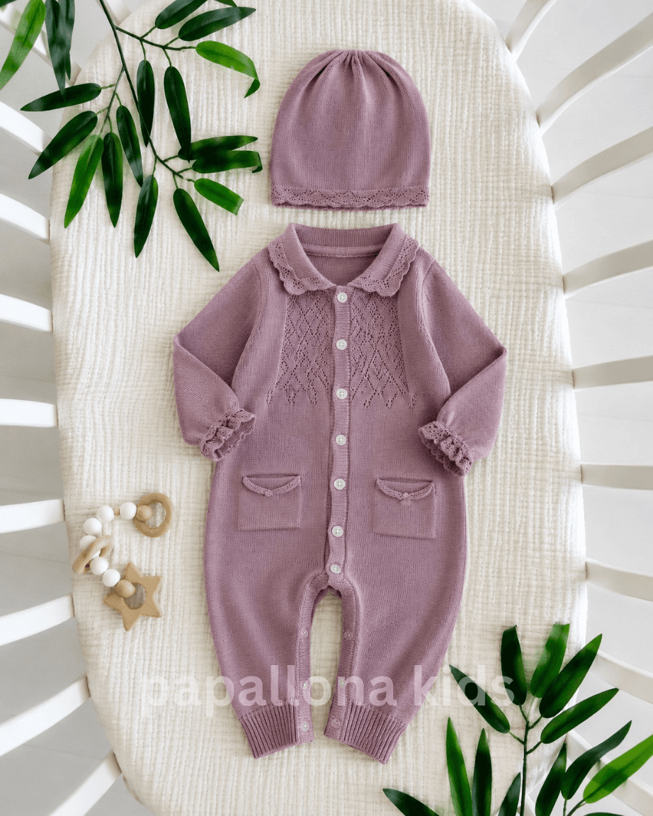 Combinaison bébé fille en tricot avec bonnet — 2
