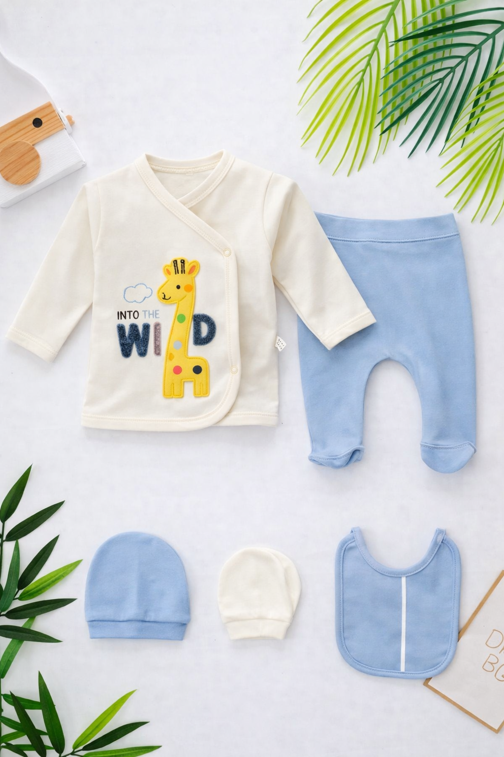 طقم مواليد أنيق ومتكامل 5 قطع بتصميم الزرافة اللطيف