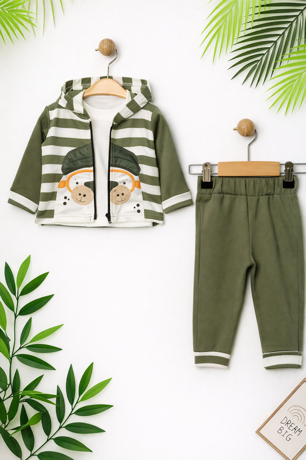 Tenue de garçon pratique et confortable