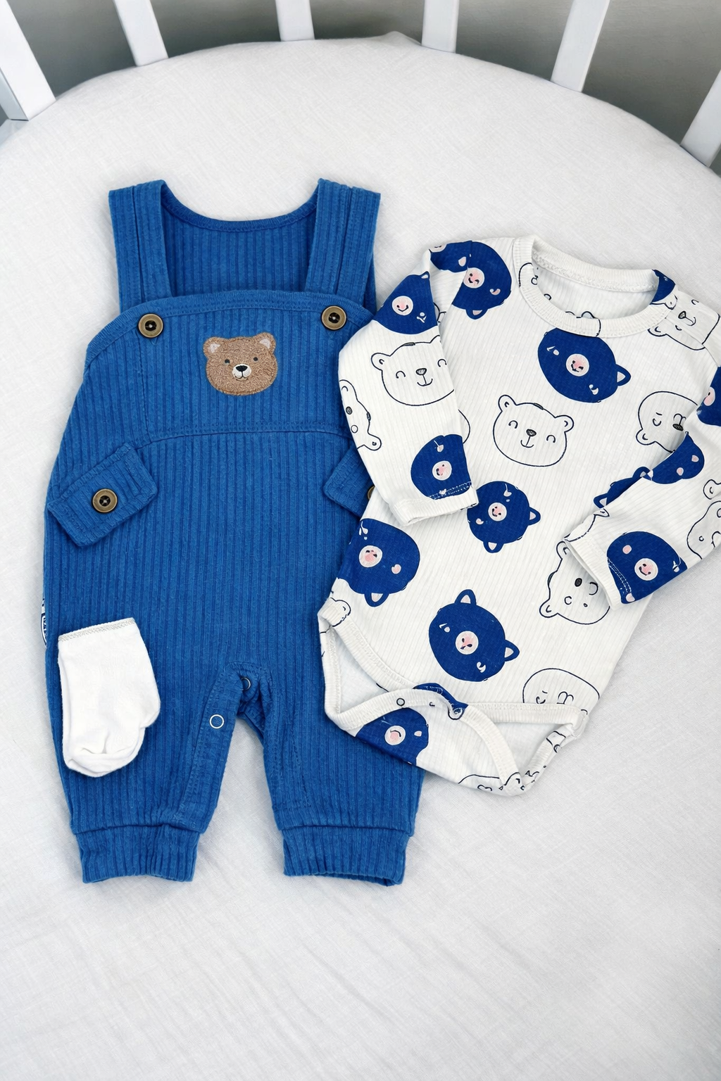 طقم بيبي أنيق – بخامة قطنية وتصميم كاجوال جميل