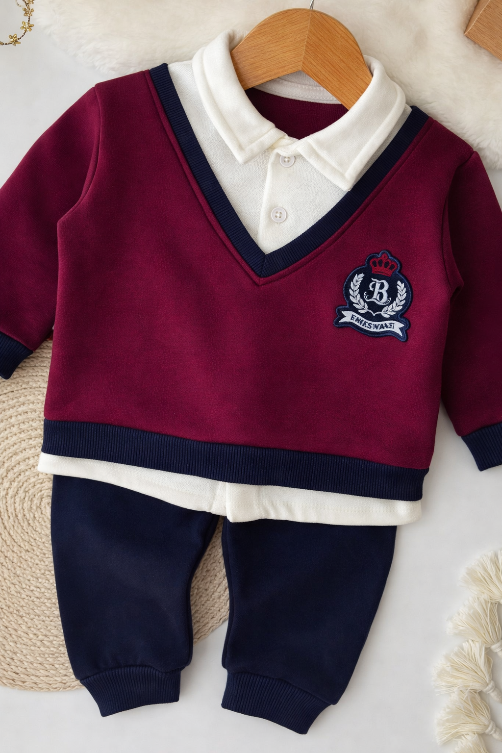 طقم أطفال أنيق بتصميم كلاسيكي