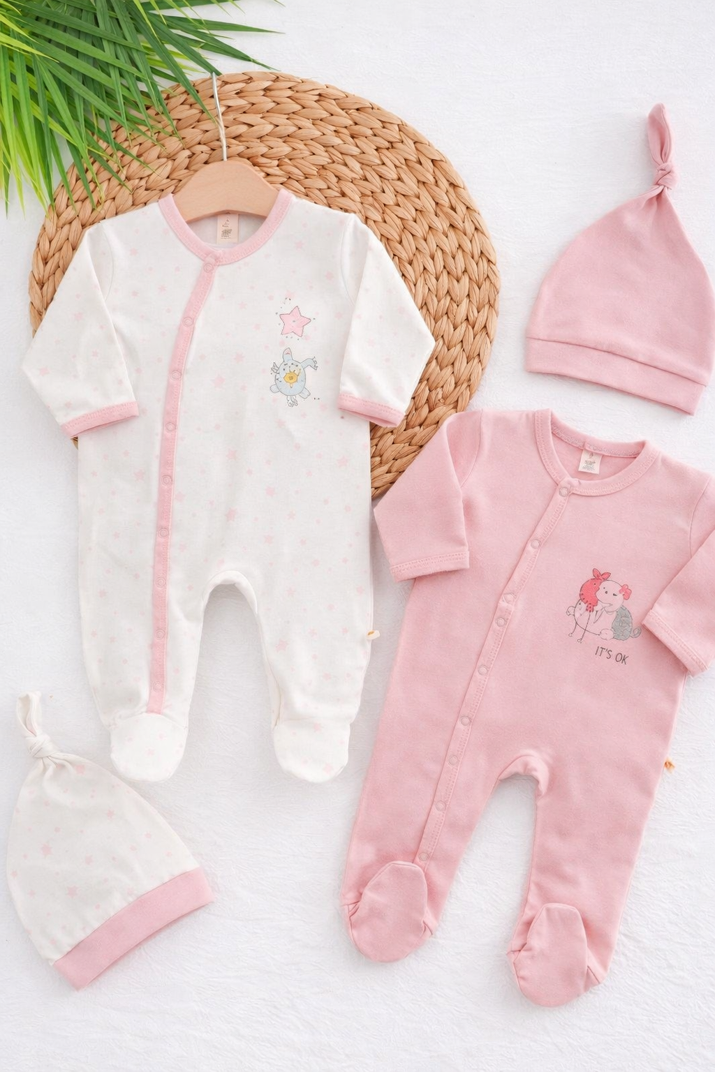 طقم بيبي بناتي 4 قطع ناعم ومريح