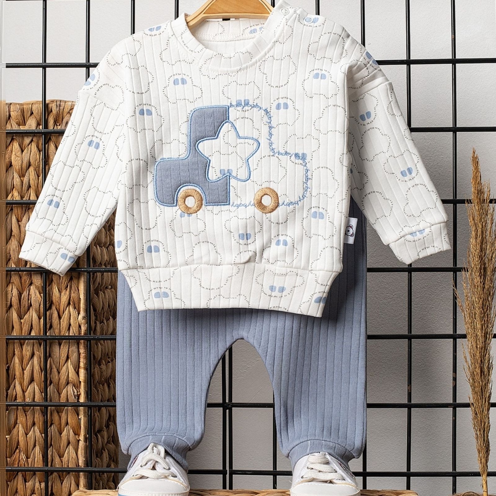 طقم  كاجوال – مزيج مثالي من الراحة والأناقة