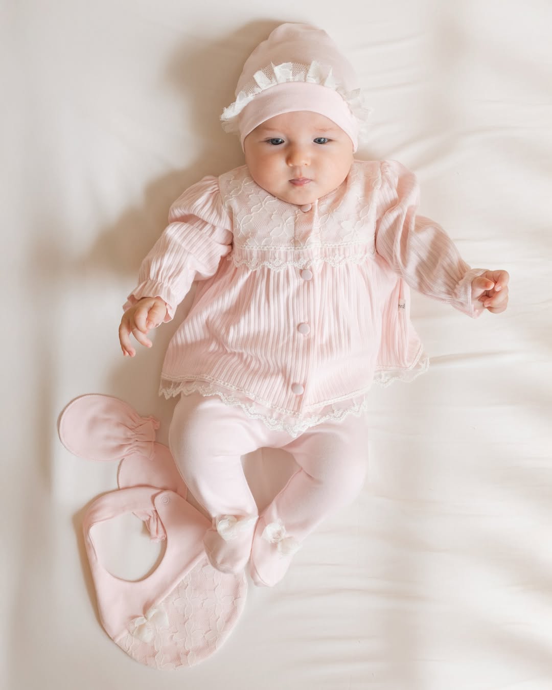 طقم بيبي بناتي 5 قطع جودة عالية – أنيق ومريح