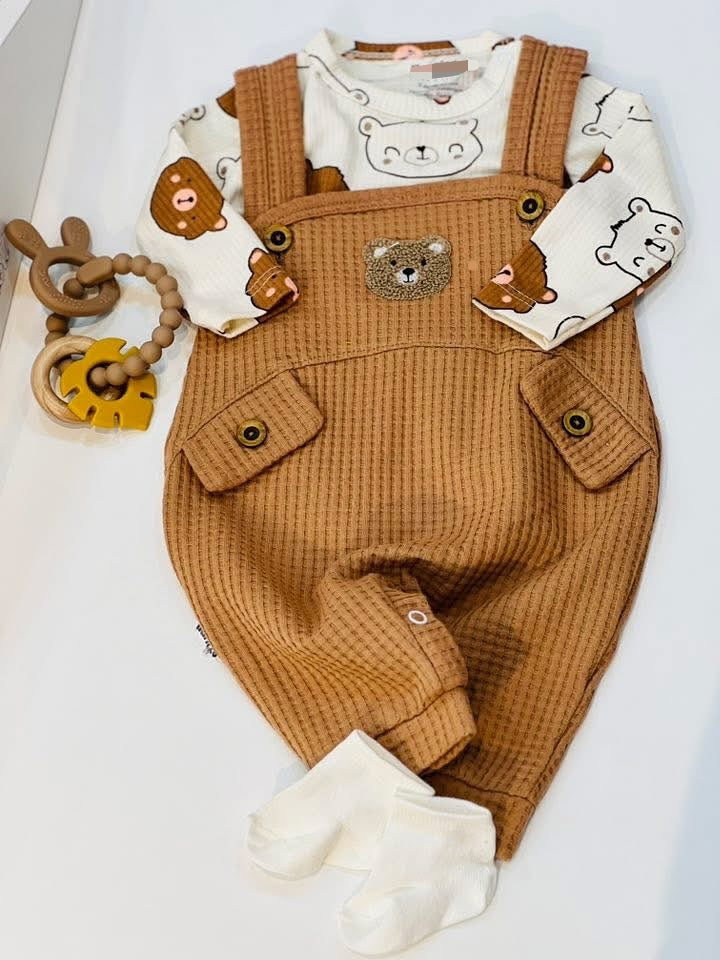 طقم بيبي أنيق – بخامة قطنية وتصميم كاجوال جميل