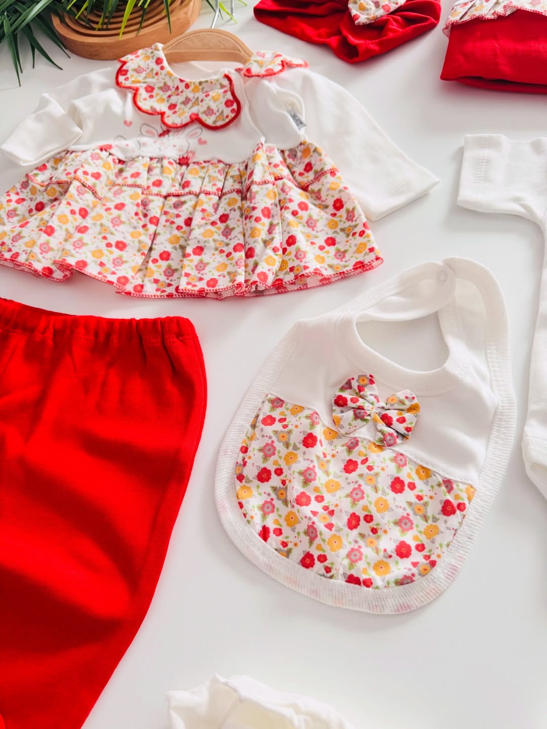 طقم مواليد بناتي كامل 10 قطع – ستايل ناعم وكيوت