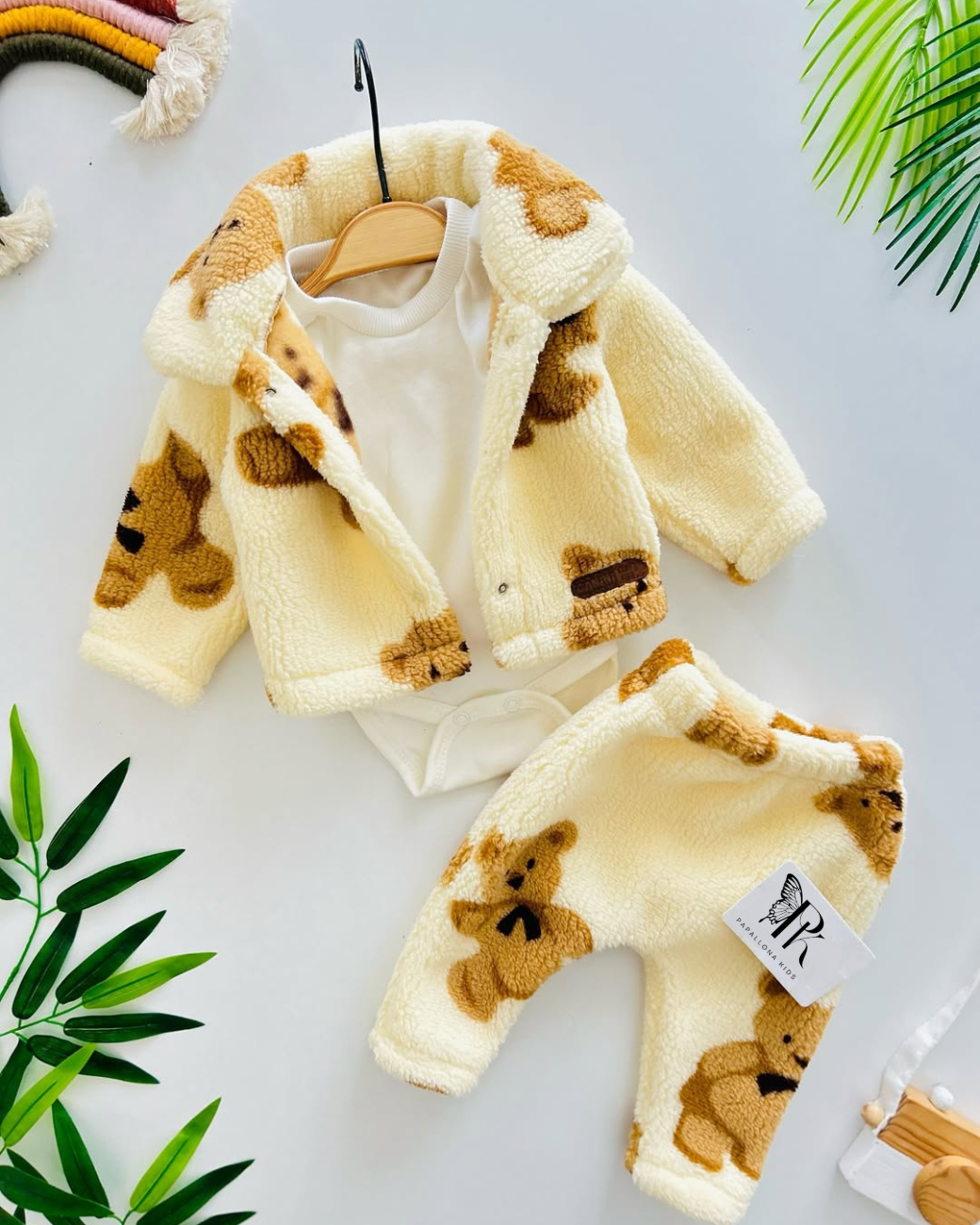 🧸 طقم شتوي دافئ بتصميم دبدوب لطيف للأطفال