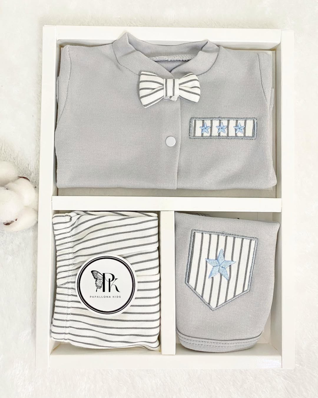 طقم بيبي أولاد – تصميم كلاسيكي مع ربطة عنق صغيرة