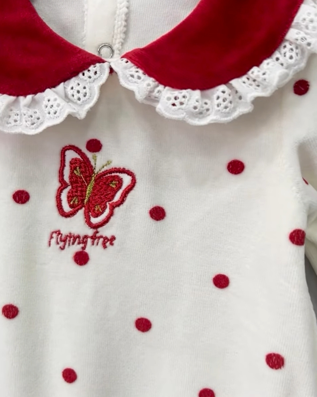 👶 طقم بناتي شتوي أنيق ومريح من القطيفة الفاخرة