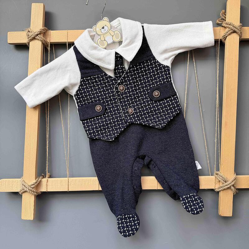 طقم أنيق للمواليد بتصميم بدلة صغيرة وربطة عنق 🤍✨