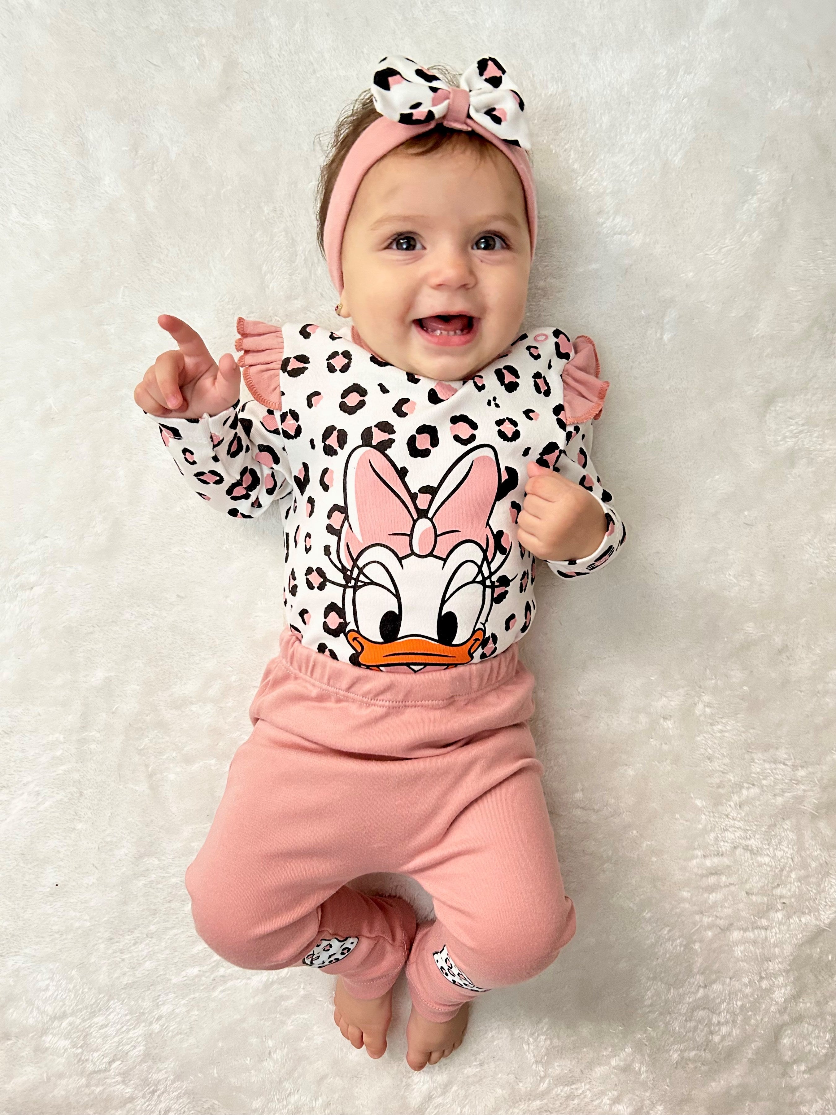 طقم ديزي المميز للبنات – 3 قطع أنيقة ومريحة