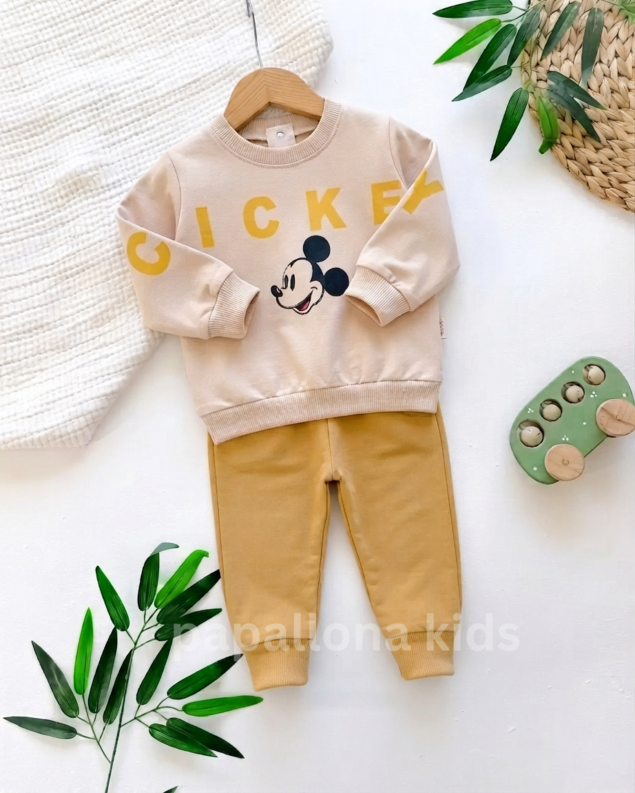 طقم ولادي Mickey قطعتين – سويتشيرت عصري مع سروال 👦🐭✨