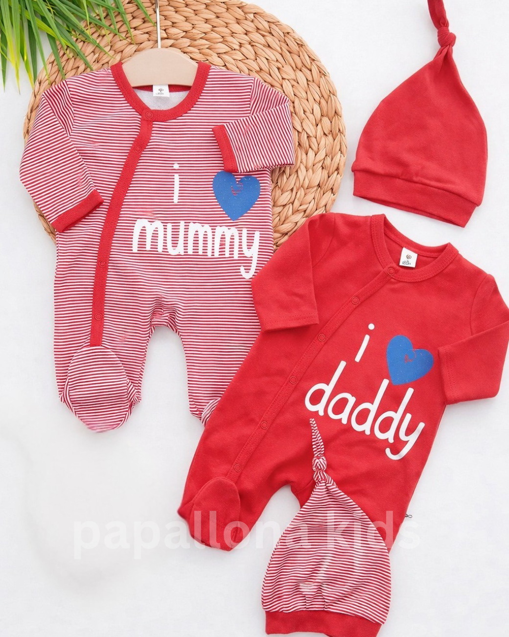 طقم مواليد 2 قطع بتصميم مامي وبابا