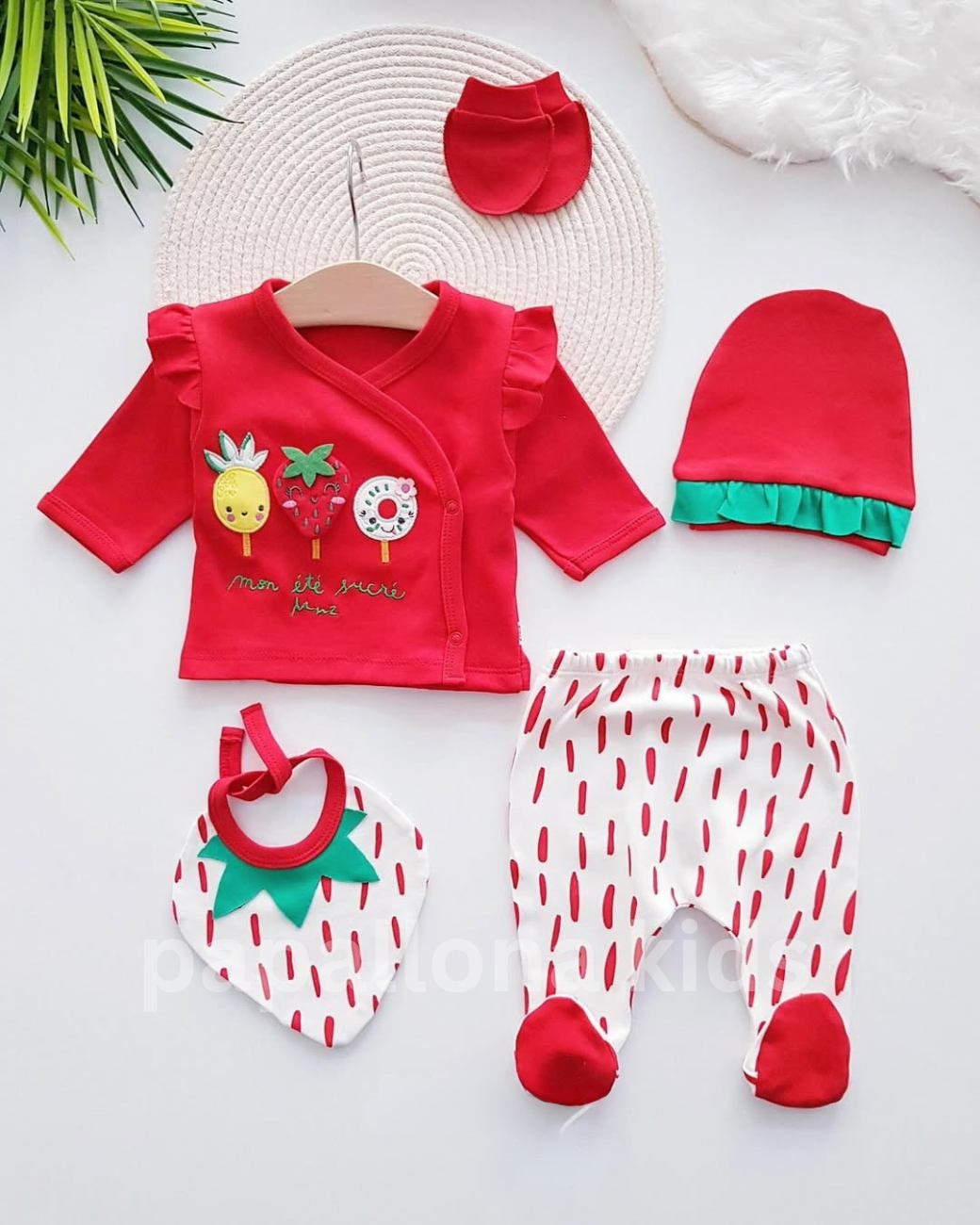 طقم 5 قطع لحديثي الولادة للبنات الرضع من 0-3 شهور