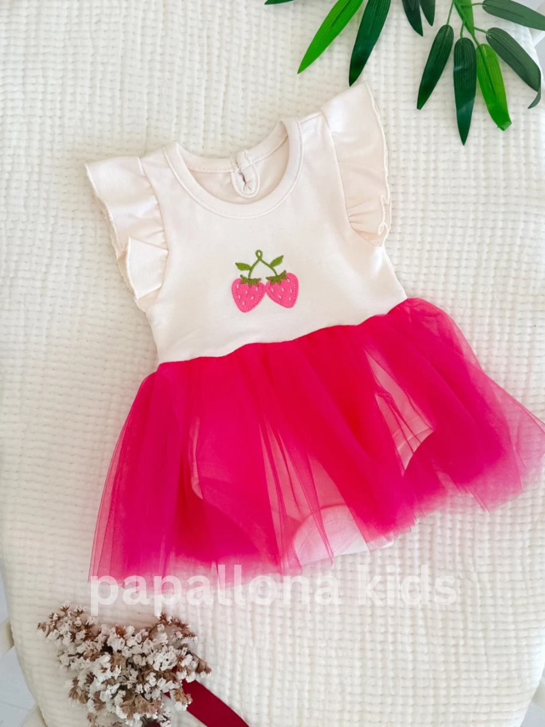 فستان مريح وخفيف يناسب أيام الصيف