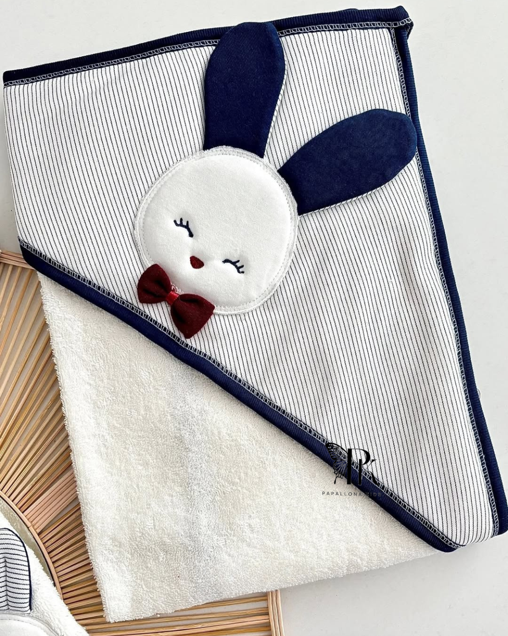 طقم حمّام أطفال فاخر بقبعة مع منشفة وشبشب قطن ناعم