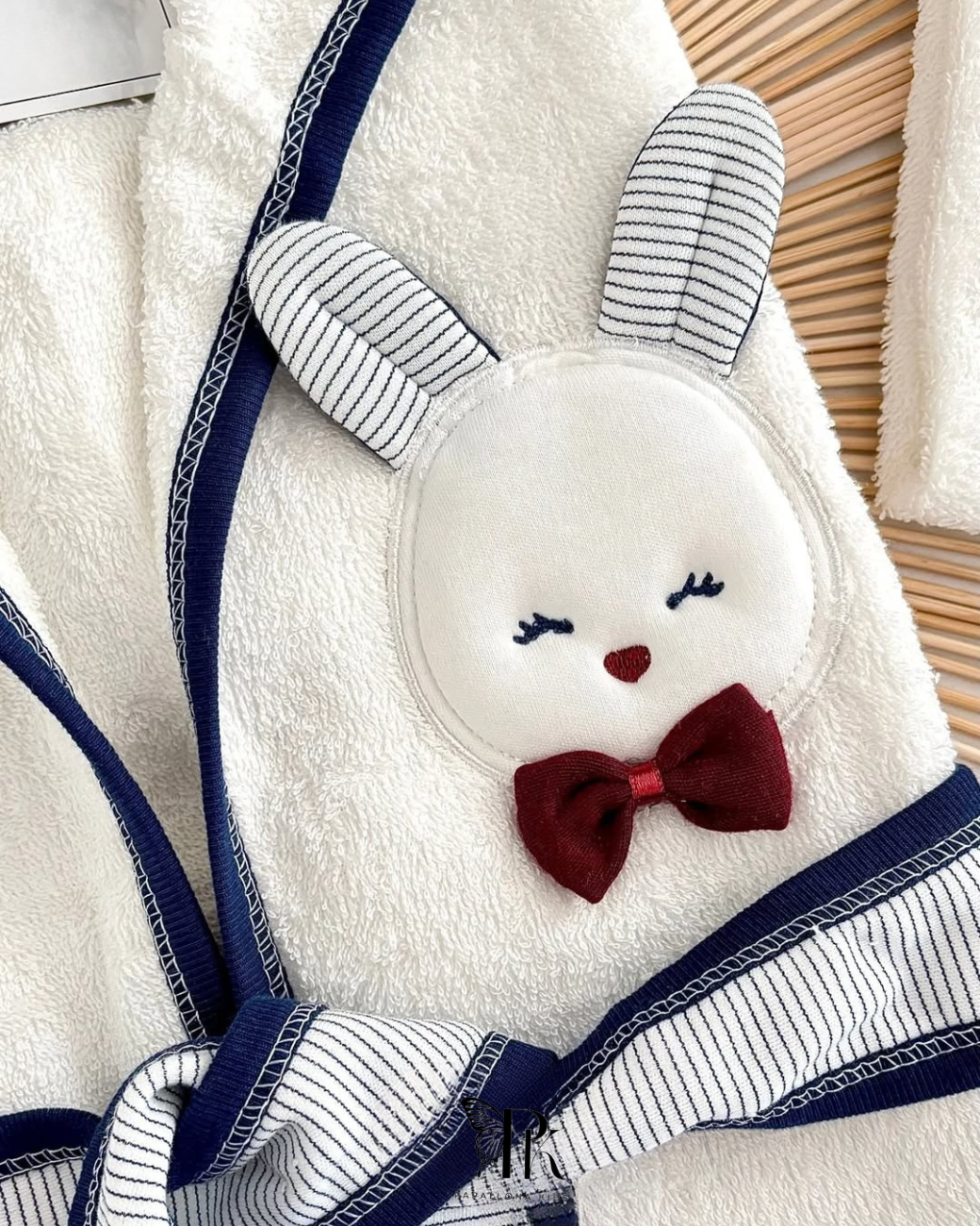 طقم حمّام أطفال فاخر بقبعة مع منشفة وشبشب قطن ناعم