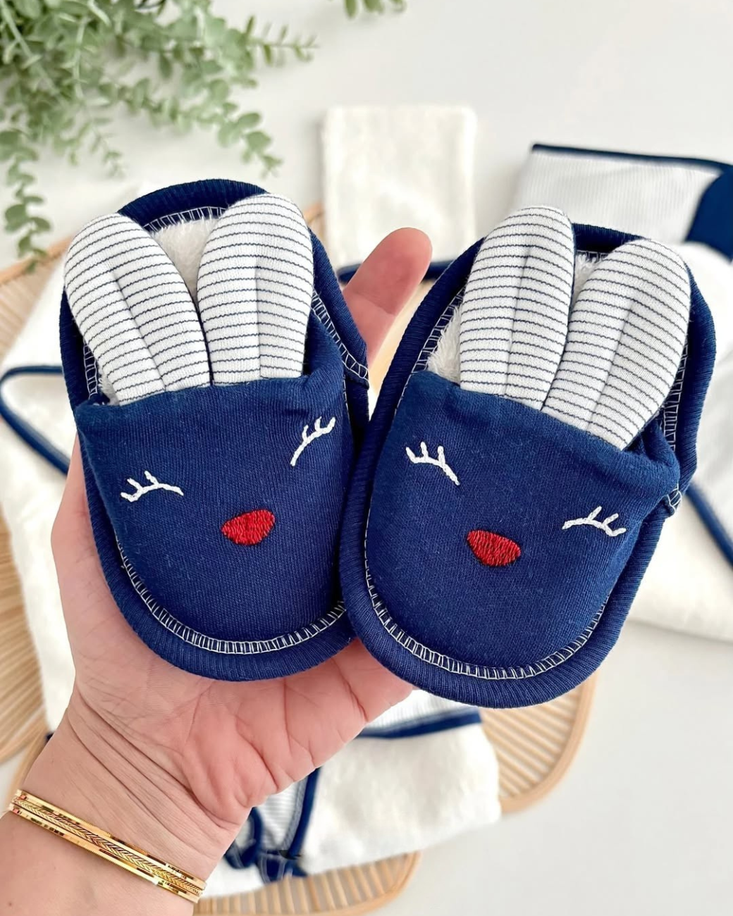 طقم حمّام أطفال فاخر بقبعة مع منشفة وشبشب قطن ناعم